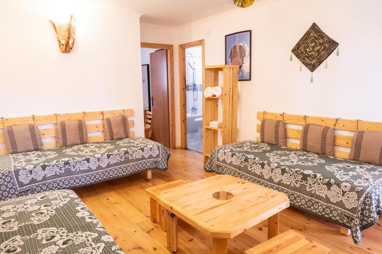 Kfar Hanokdim - Glamping & Camping Arad Eksteriør billede