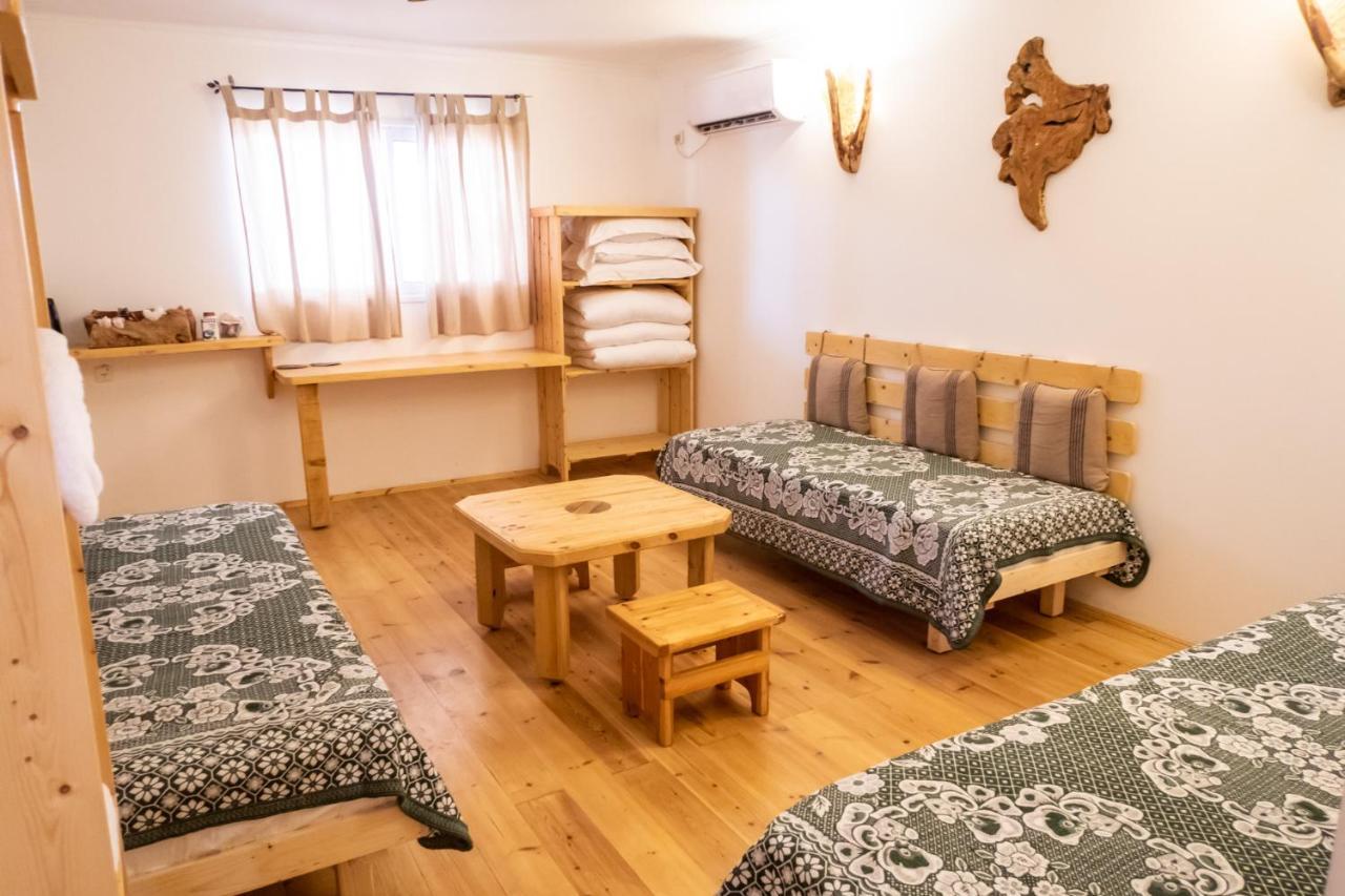 Kfar Hanokdim - Glamping & Camping Arad Eksteriør billede