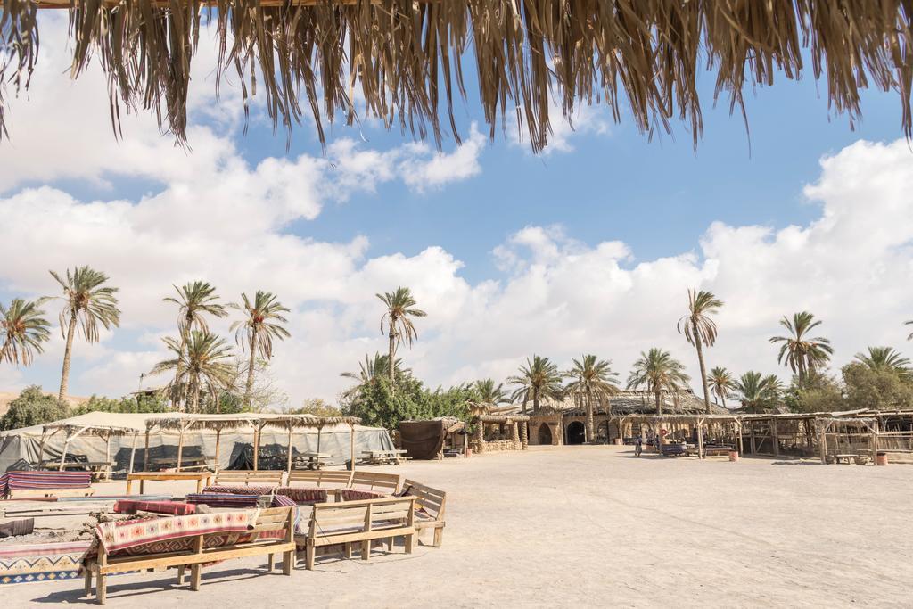 Kfar Hanokdim - Glamping & Camping Arad Eksteriør billede